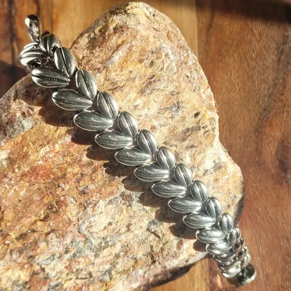 NEW Gorgeous  Espiga (wheat) bead bracelet in the style of Uno de 50 - Picture 3 of 3